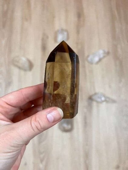 58707 citrin pravy obelisk 8cm spicka